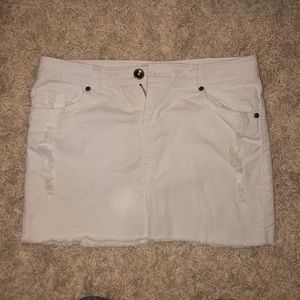 white jean skirt!